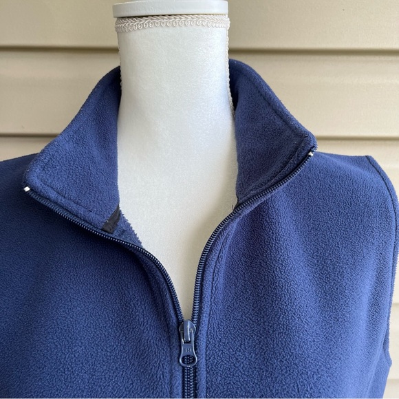 •Woolrich• Women's Mock Neck Full Zip Fleece Vest - Size Medium - Picture 3 of 9